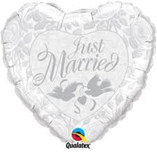 Just Married - Heart Foil