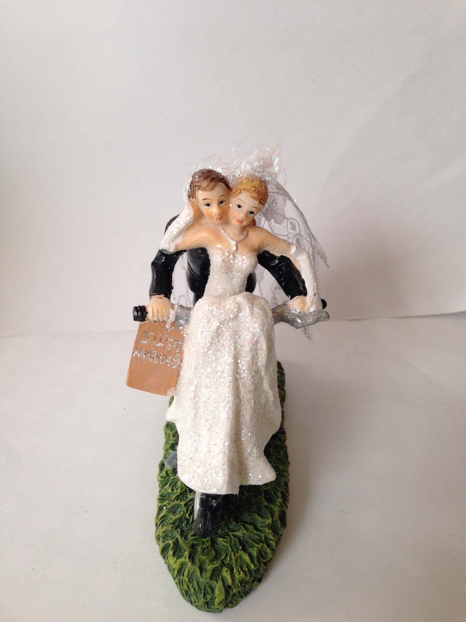 Bride And Groom Side By Side Cake Topper 